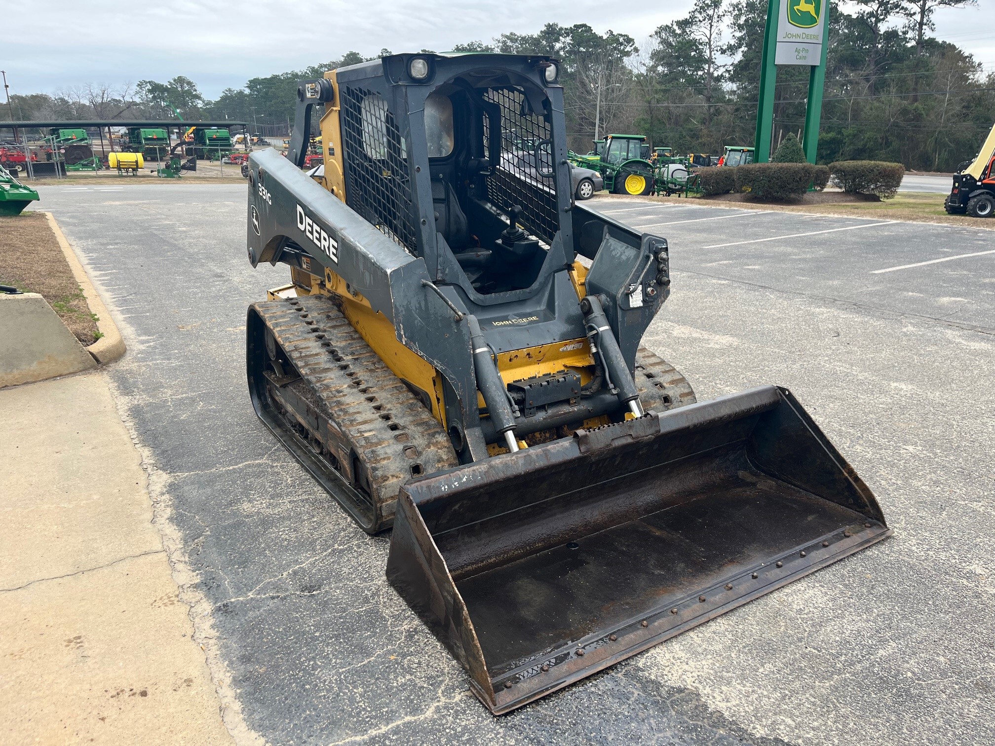 2019 John Deere 331G Image 4