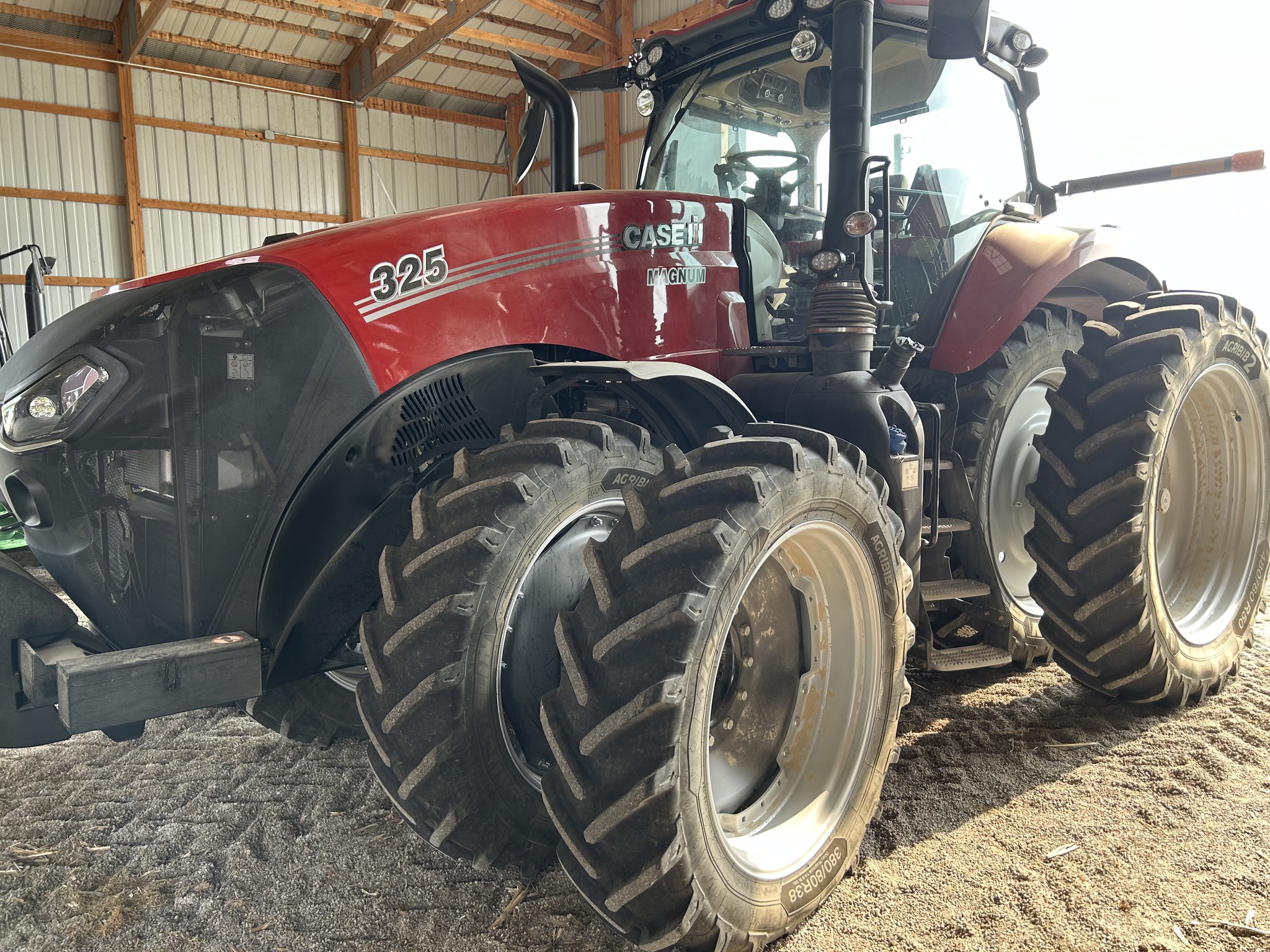2025 Case IH Magnum 325 Image 1
