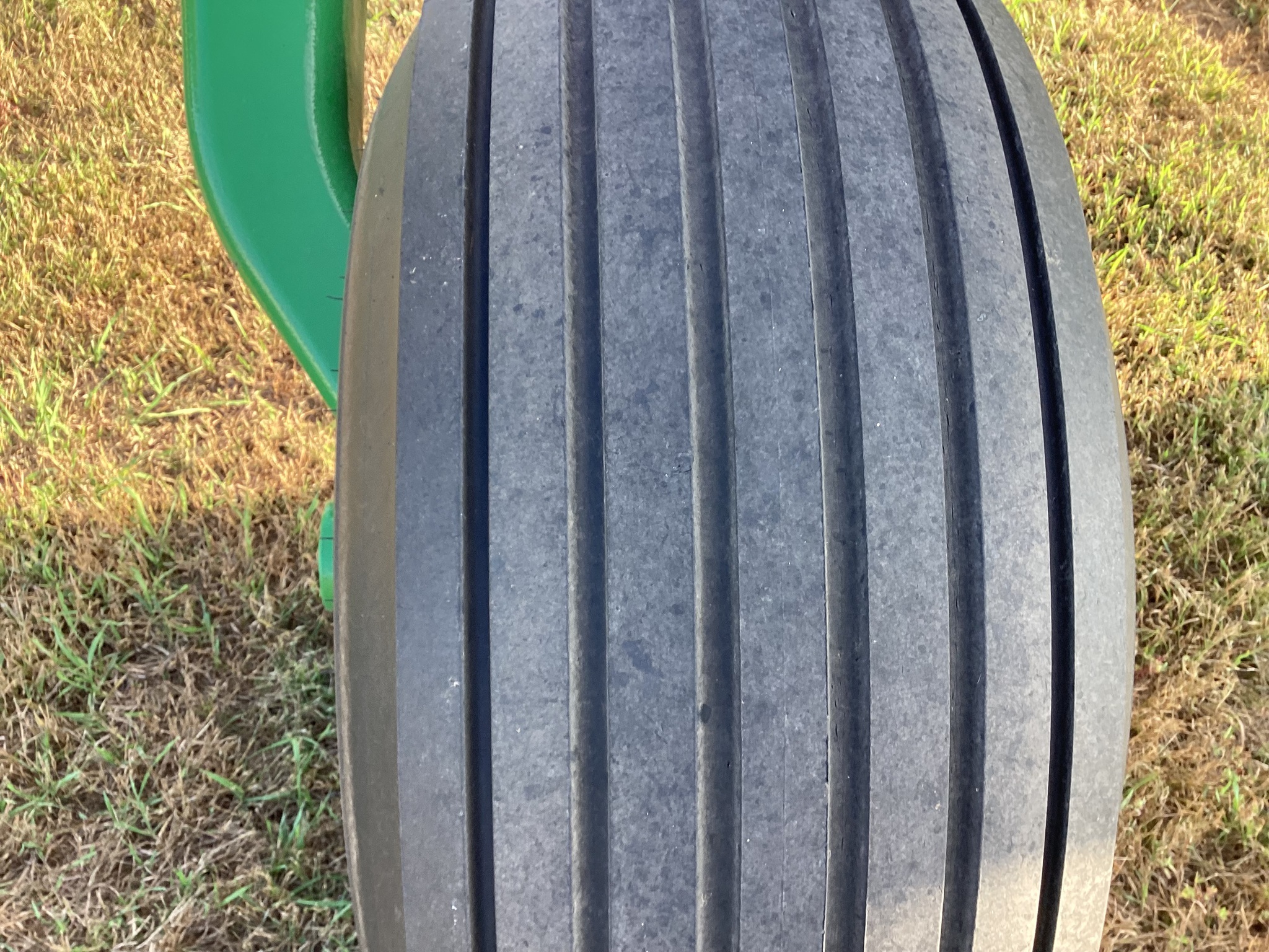 2024 John Deere W235R Image 32