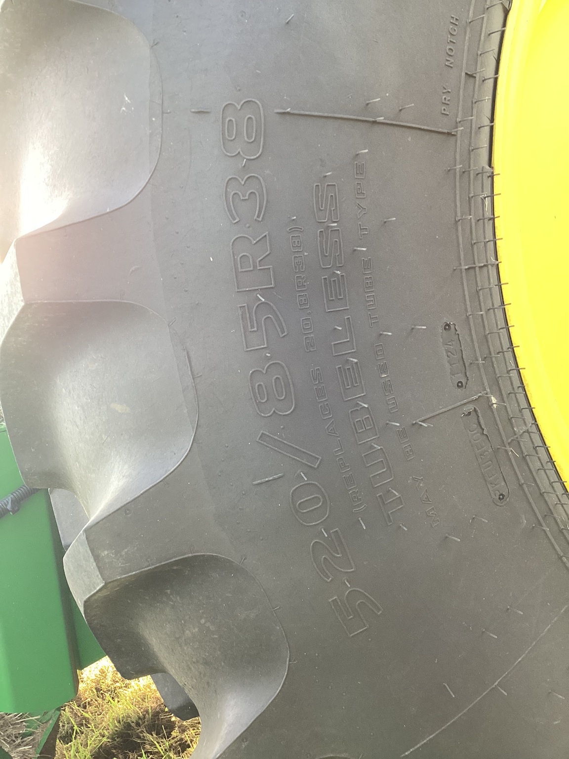 2024 John Deere W235R Image 25