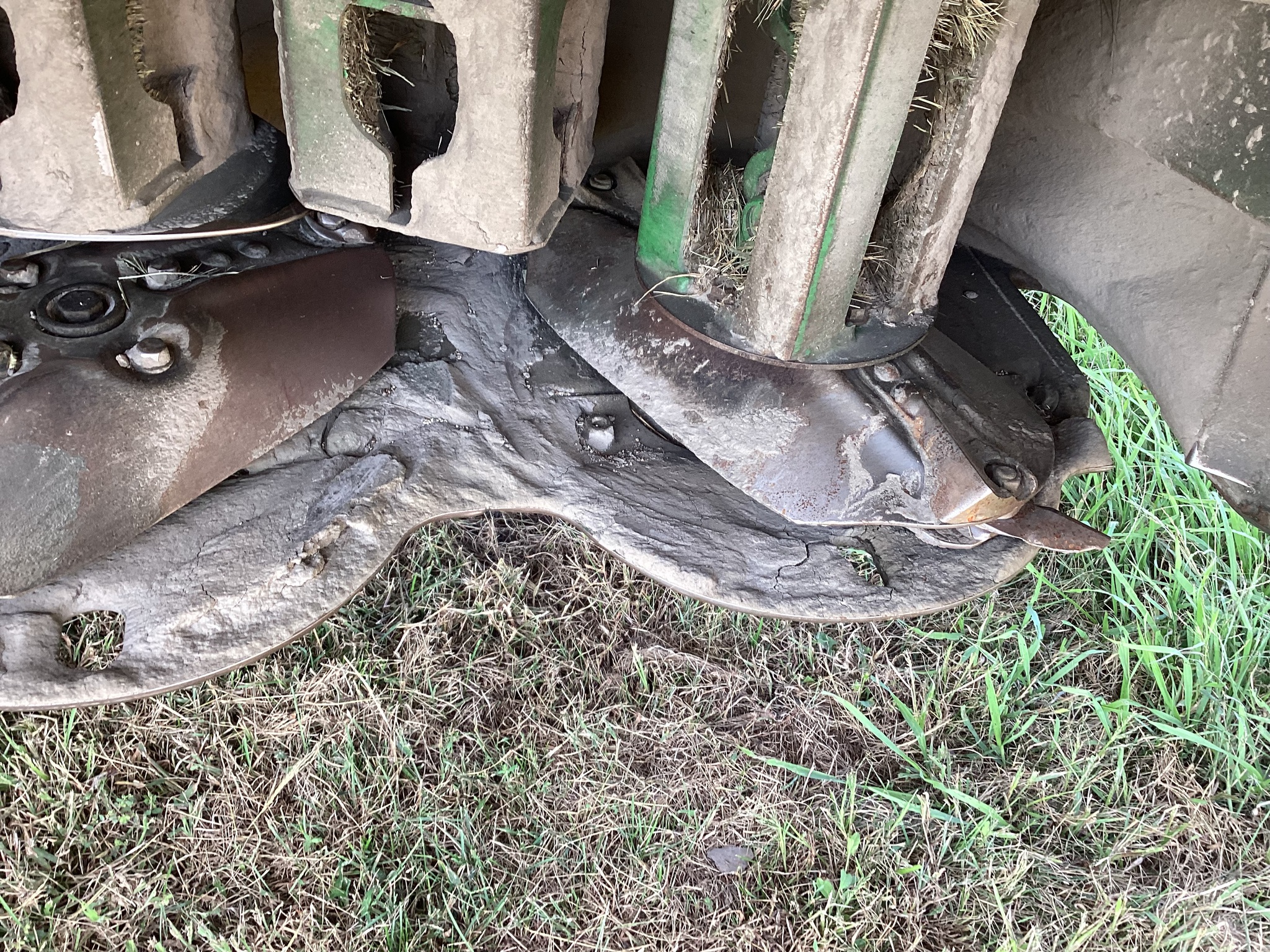 2024 John Deere W235R Image 19