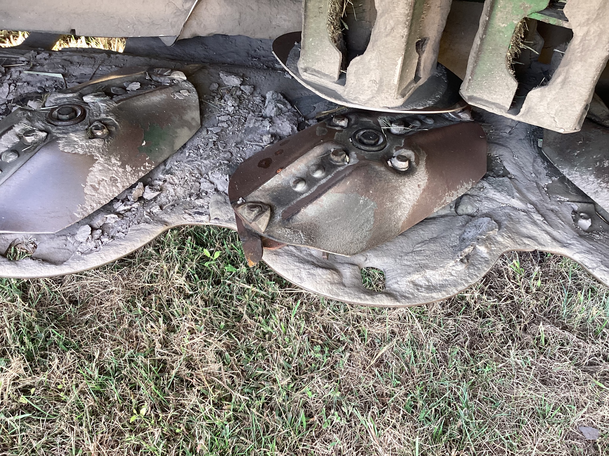 2024 John Deere W235R Image 18