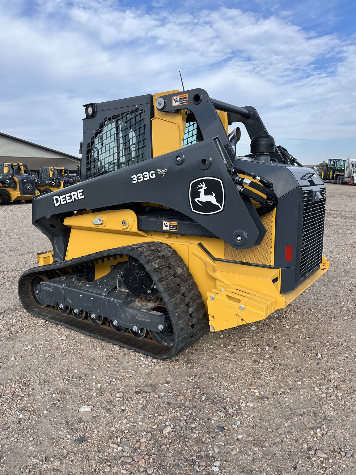 2023 John Deere 333G Image 5