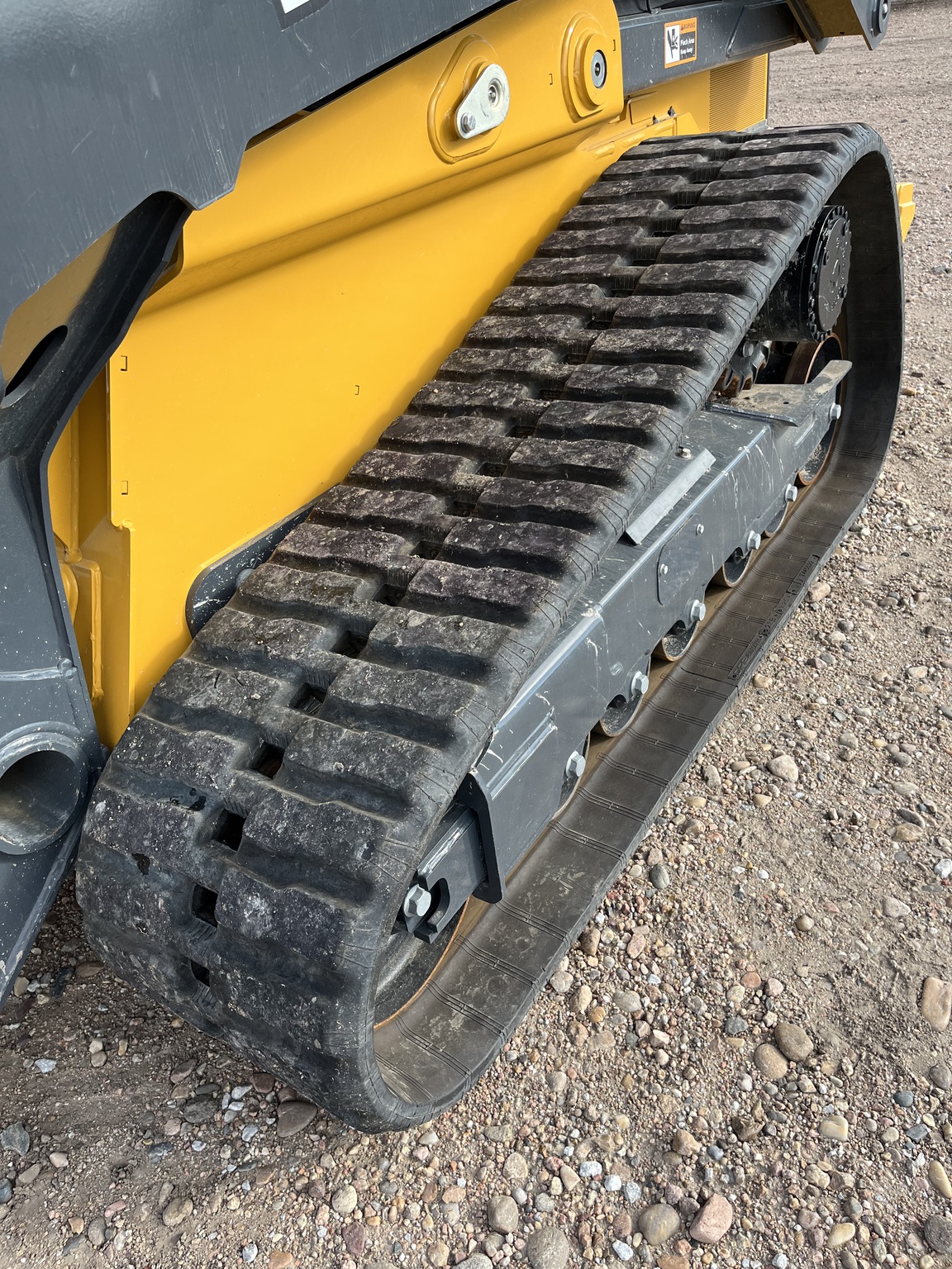 2023 John Deere 333G Image 11