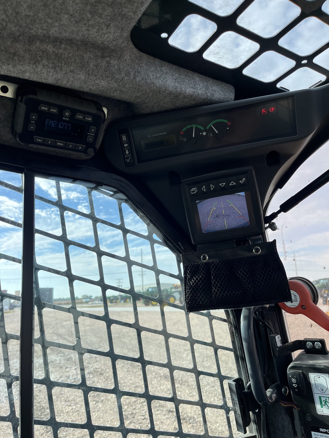 2023 John Deere 333G Image 16