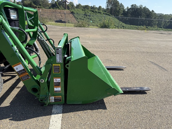 2024 John Deere 1023E Picture 4 2024 John Deere 1023E-4