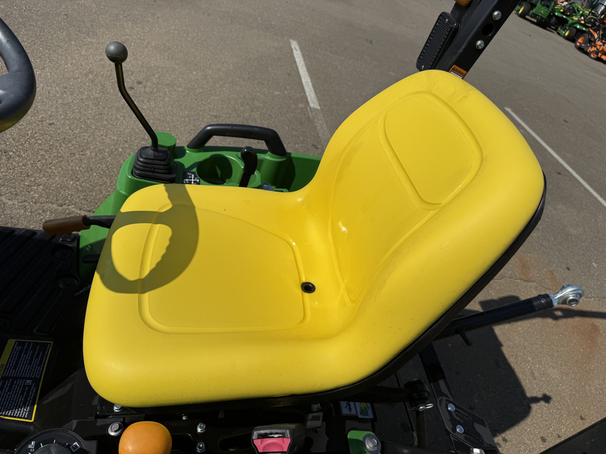 2024 John Deere 1023E Image 10