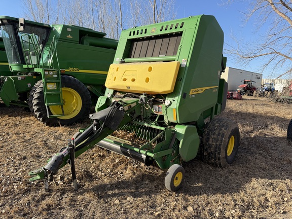2024 John Deere 561R - Photo6