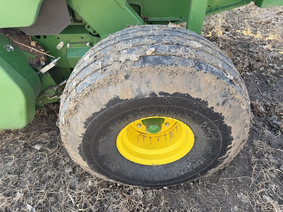 2024 John Deere 561R - Photo12