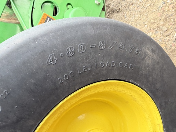 2024 John Deere 561R - Photo9