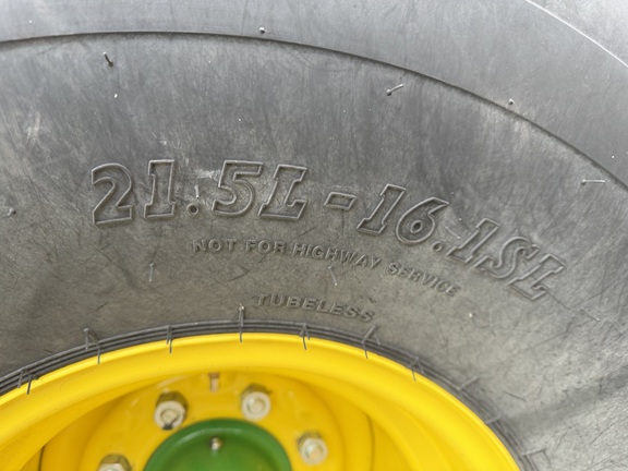 2024 John Deere 561R - Photo12