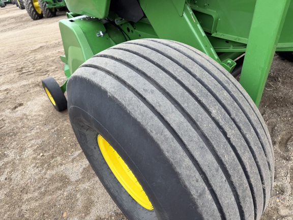 2024 John Deere 561R - Photo14