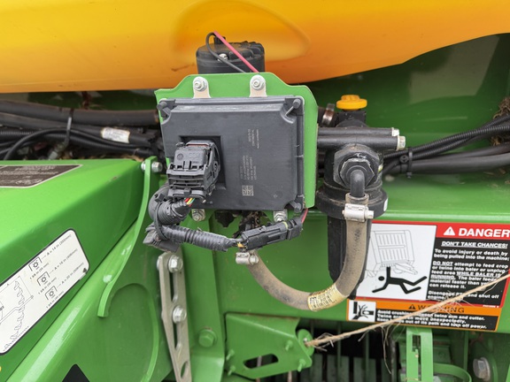 2024 John Deere 561R - Photo17