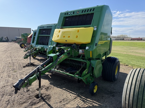 2024 John Deere 561R - Photo7
