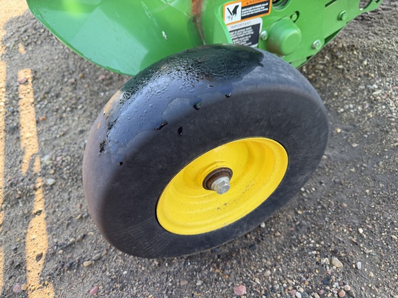 2024 John Deere 561R - Photo10