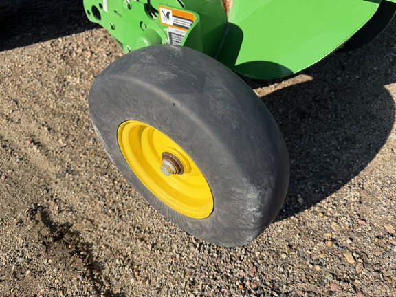2024 John Deere 561R - Photo11