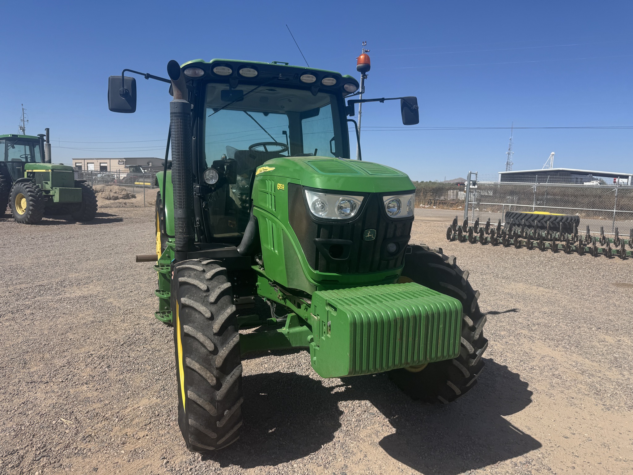 2015 John Deere 6115R Image 3