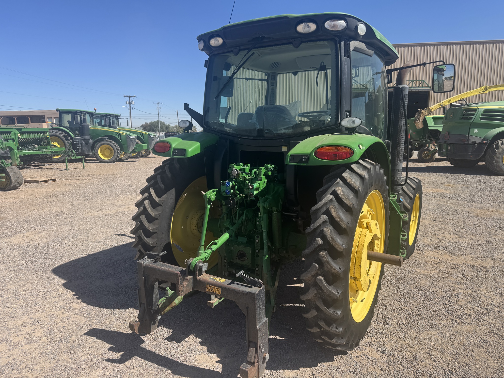 2015 John Deere 6115R Image 9