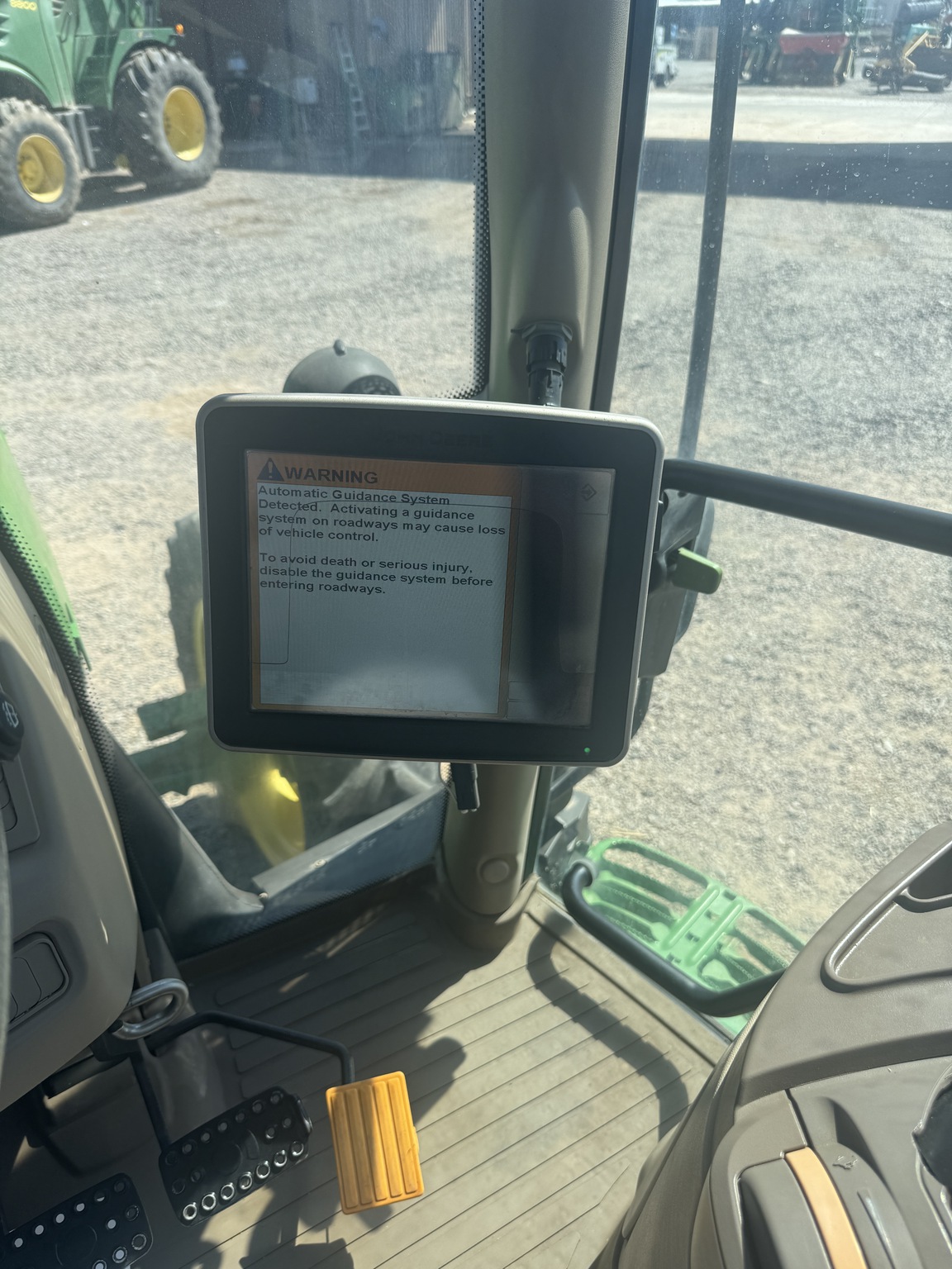 2015 John Deere 6115R Image 13