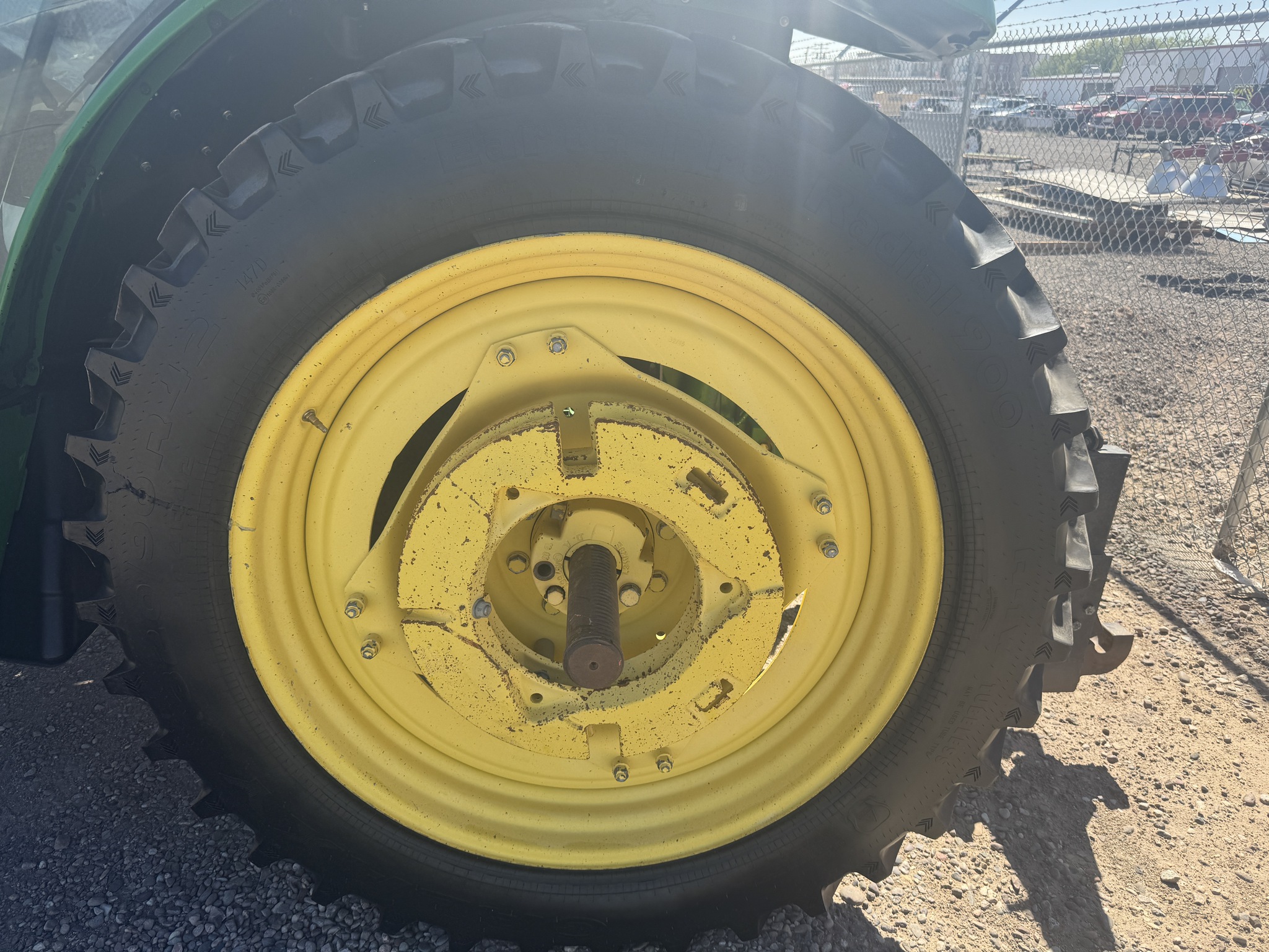 2015 John Deere 6115R Image 16