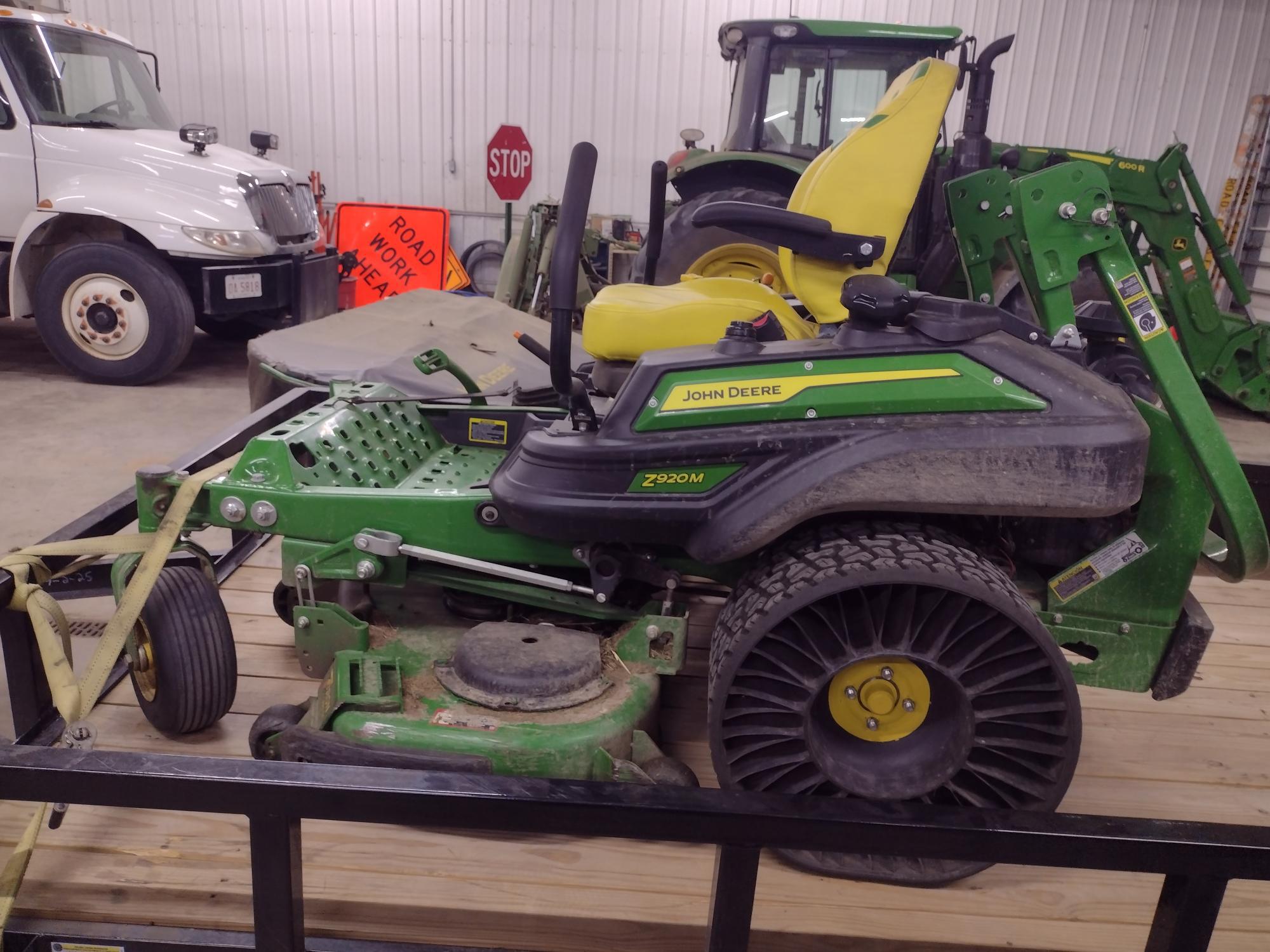 2023 John Deere Z920M Image 2