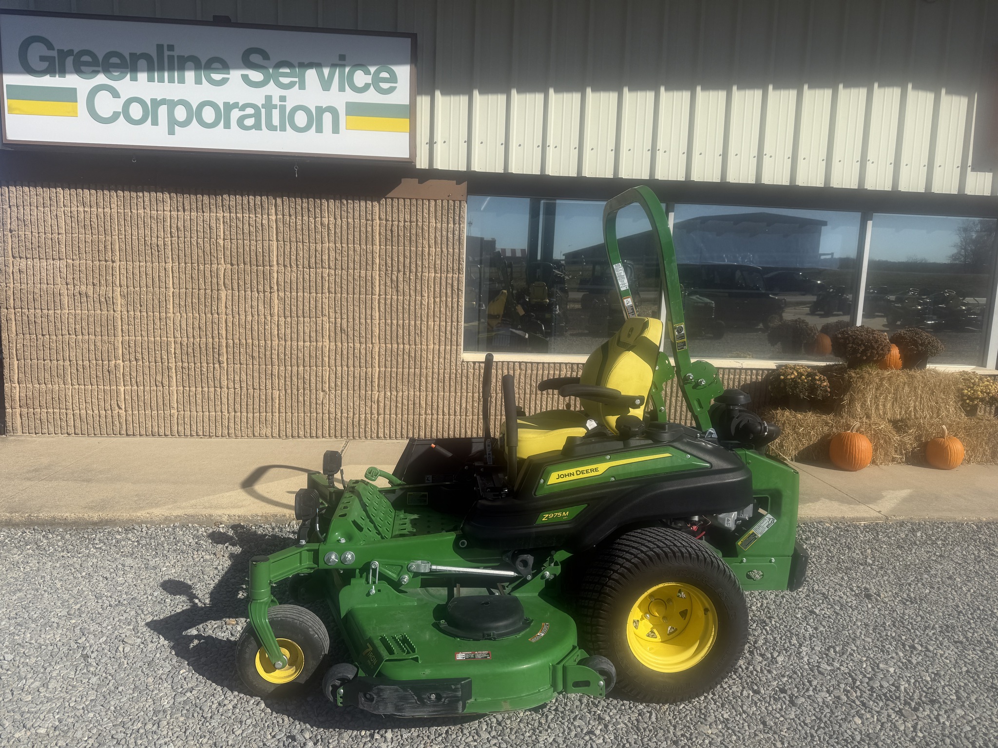 2025 John Deere Z975M Image 1