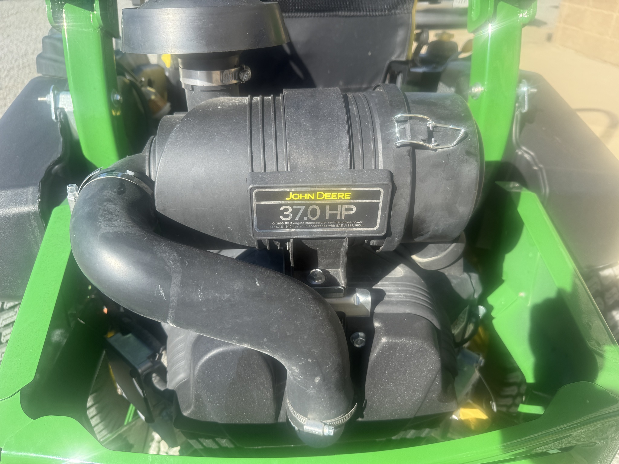 2025 John Deere Z975M Image 6