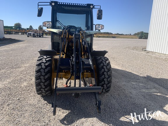 Photo of 2025 John Deere 204 G