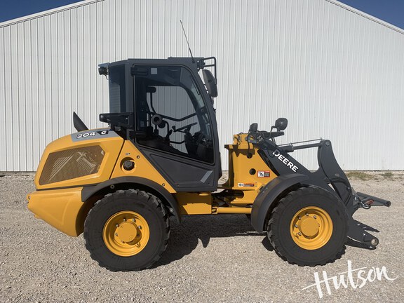 Photo of 2025 John Deere 204 G