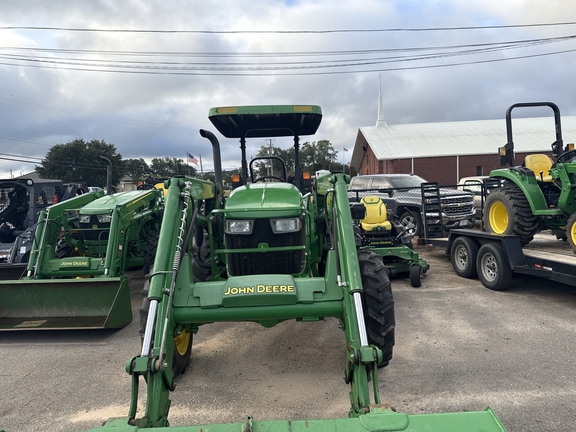 2015 John Deere 5065E Photo 2