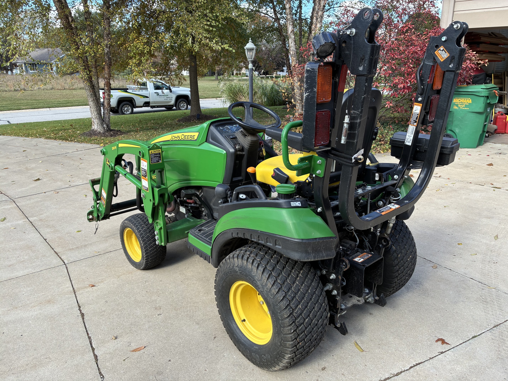 2018 John Deere 1025R Image 5