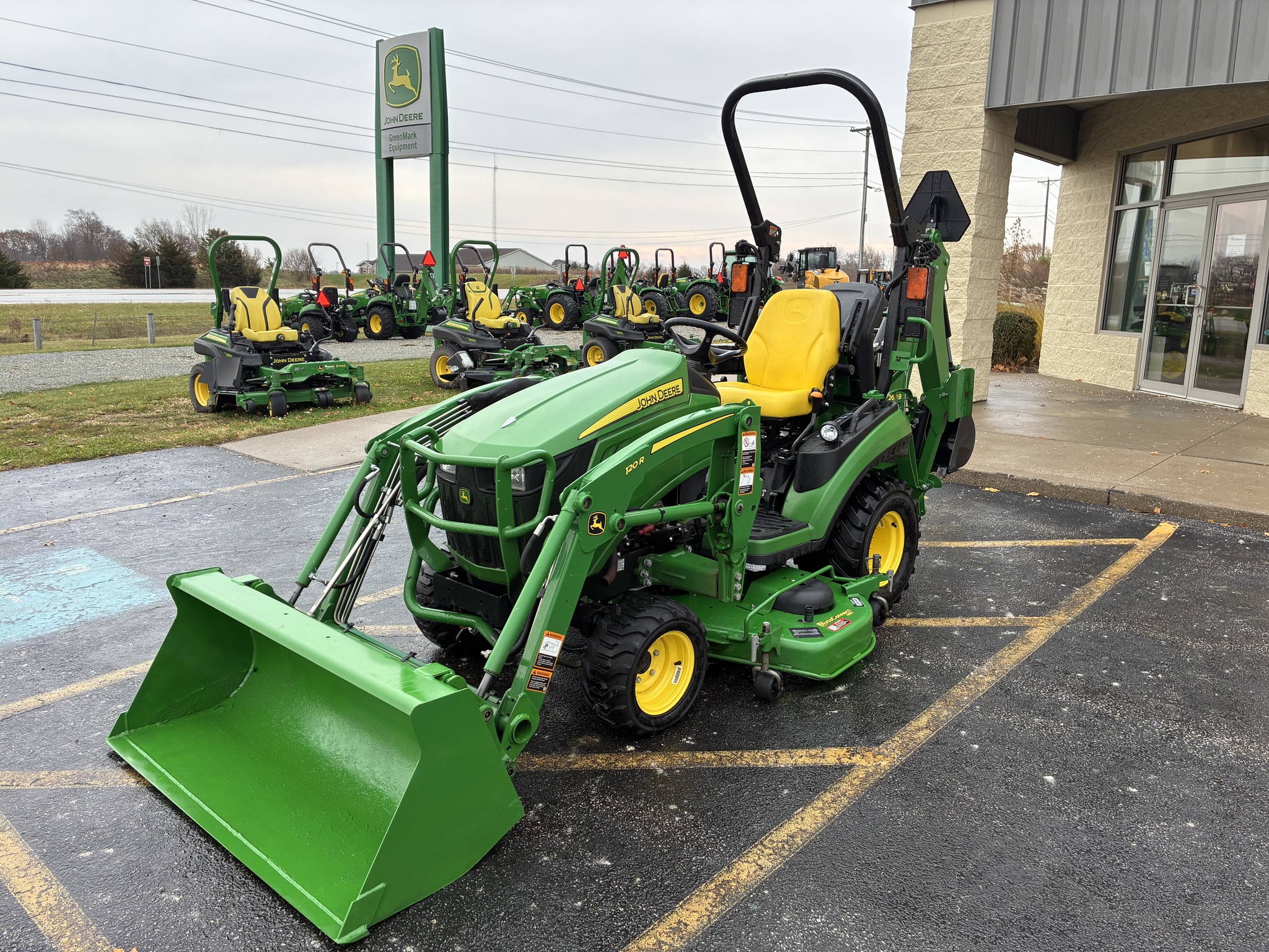 2018 John Deere 1025R Image 7