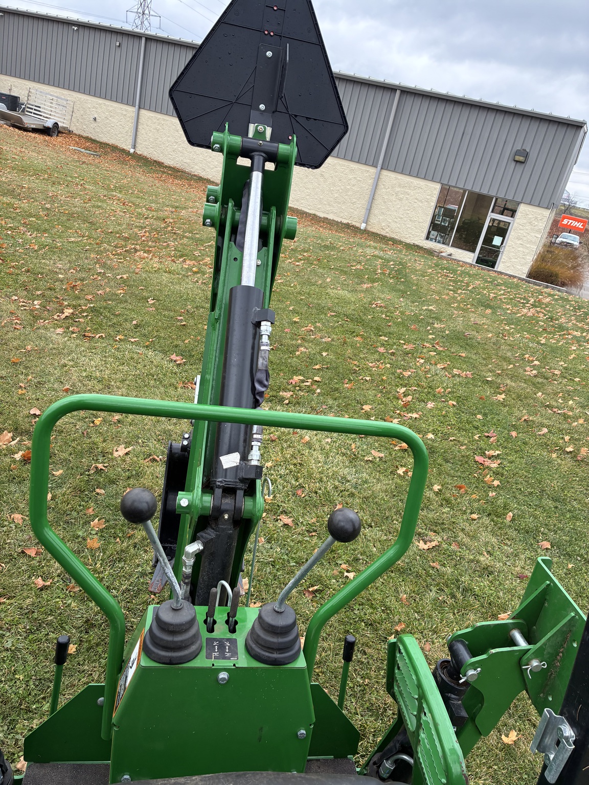 2018 John Deere 1025R Image 12