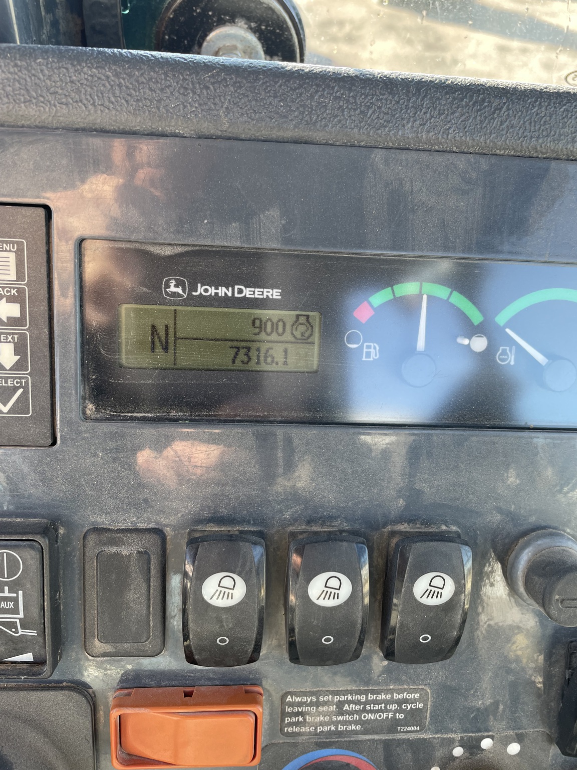 2014 John Deere 310K Image 9