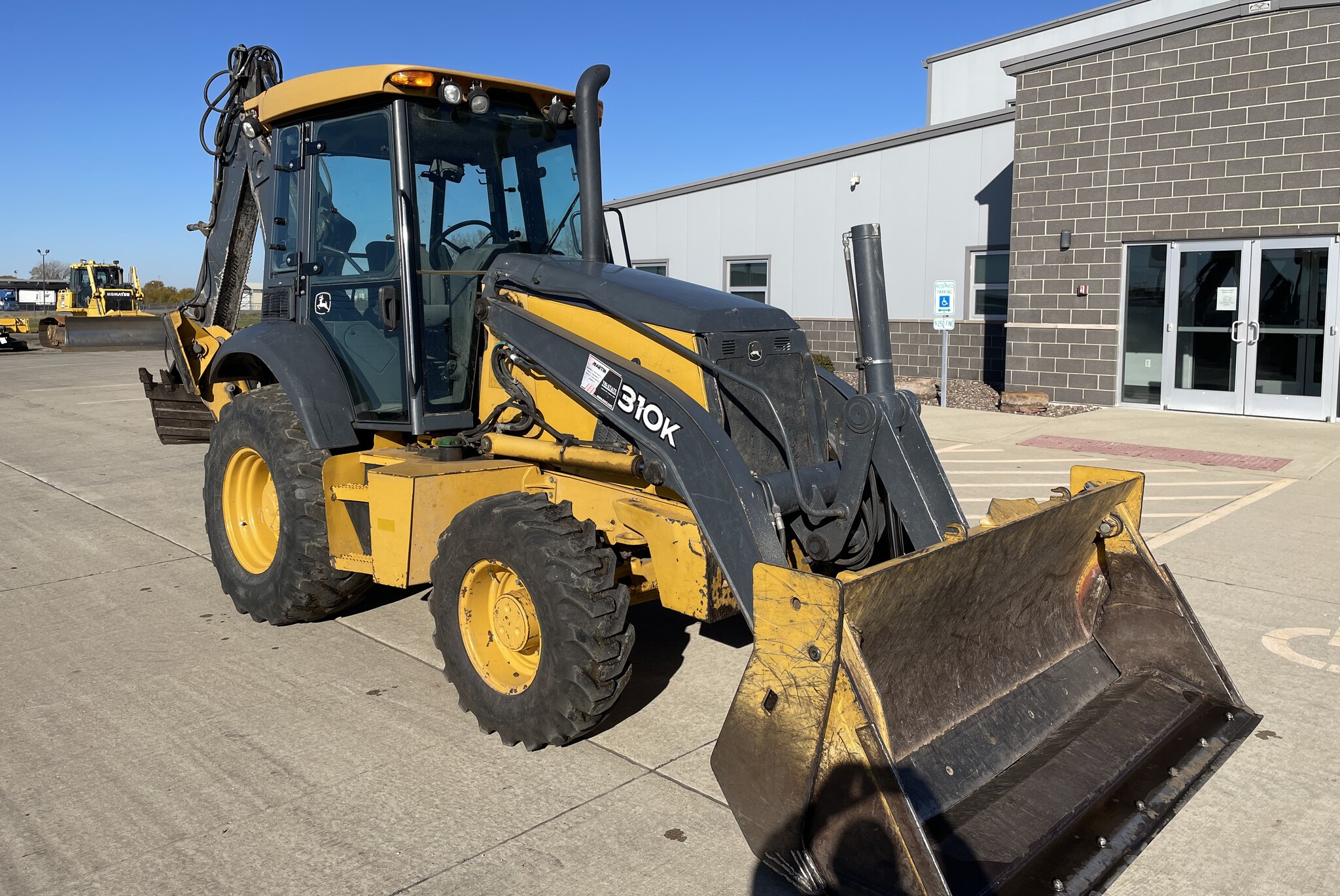 2014 John Deere 310K Image 3