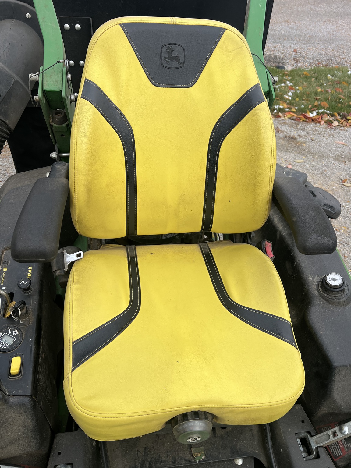 2022 John Deere Z930M Image 3