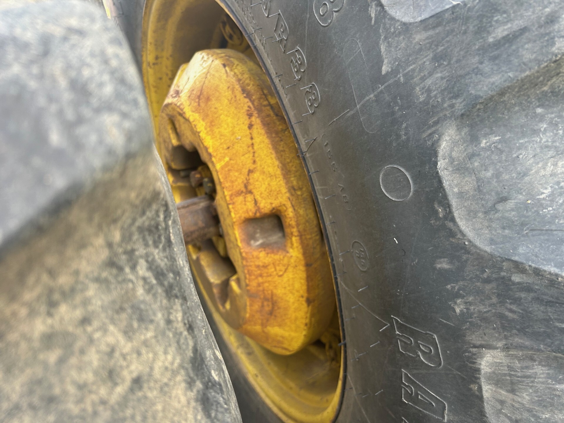 1983 John Deere 4650 Image 5