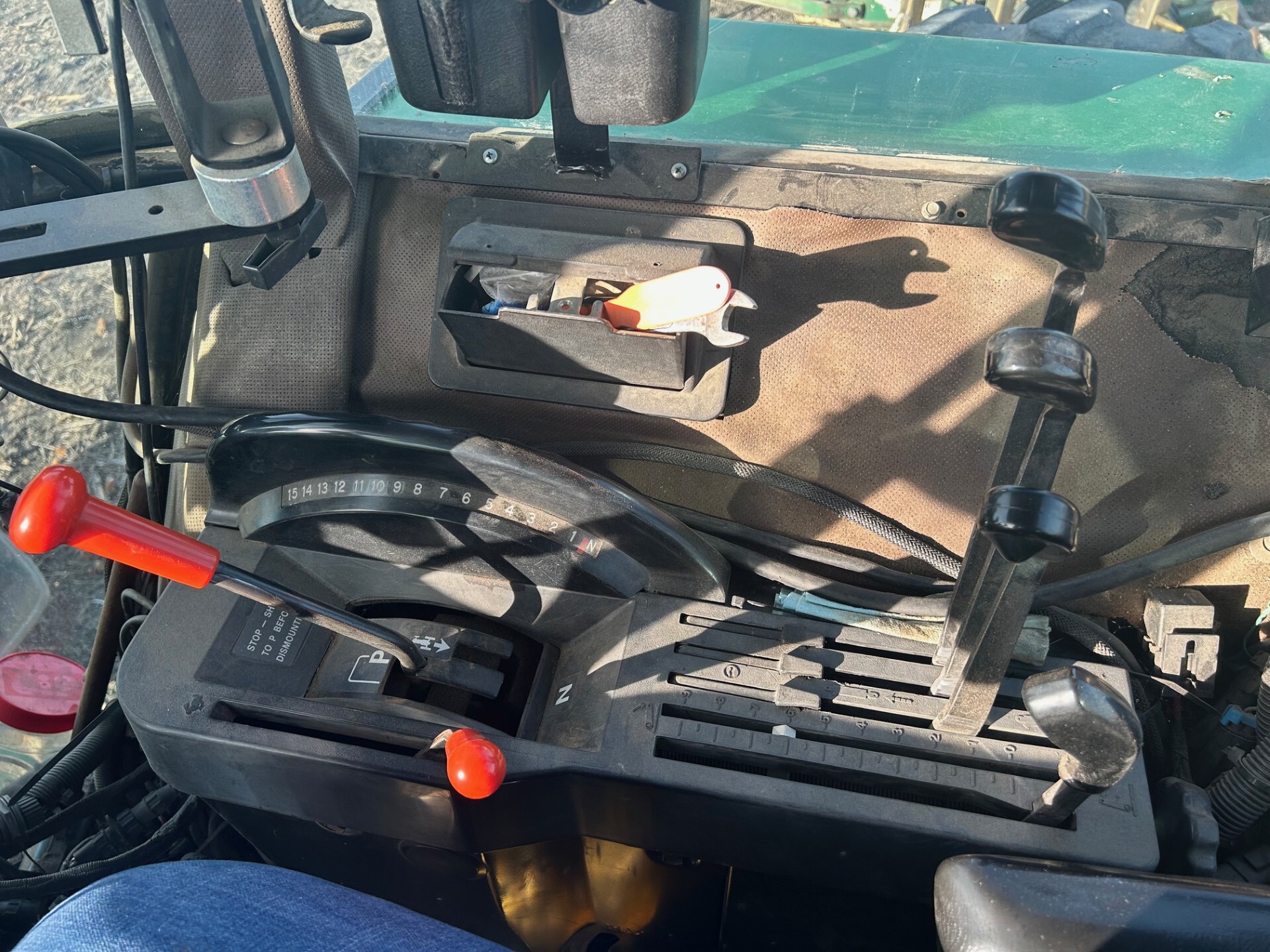 1983 John Deere 4650 Image 15