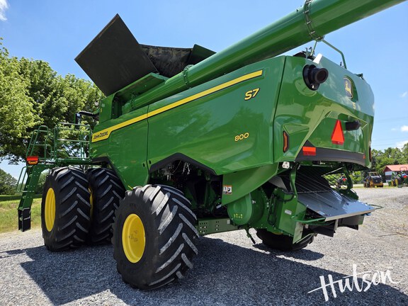 Photo of 2025 John Deere S7 800