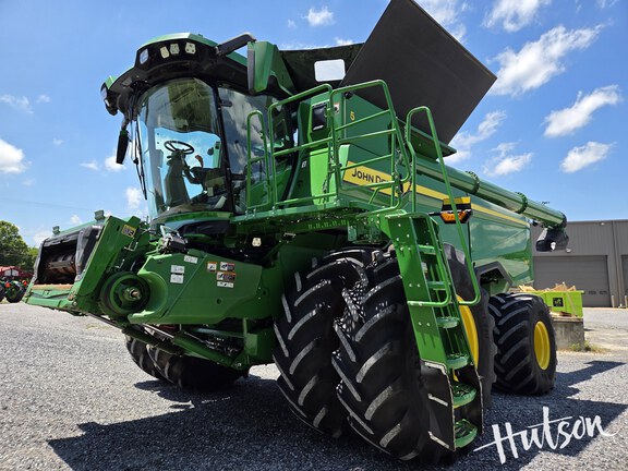 Photo of 2025 John Deere S7 800