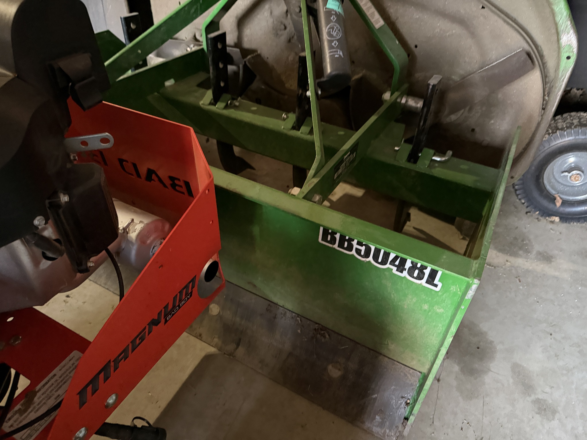 2023 Frontier BB5048L Image 1