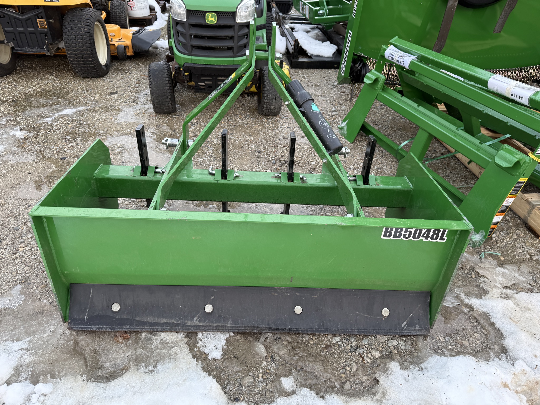 2023 Frontier BB5048L Image 4