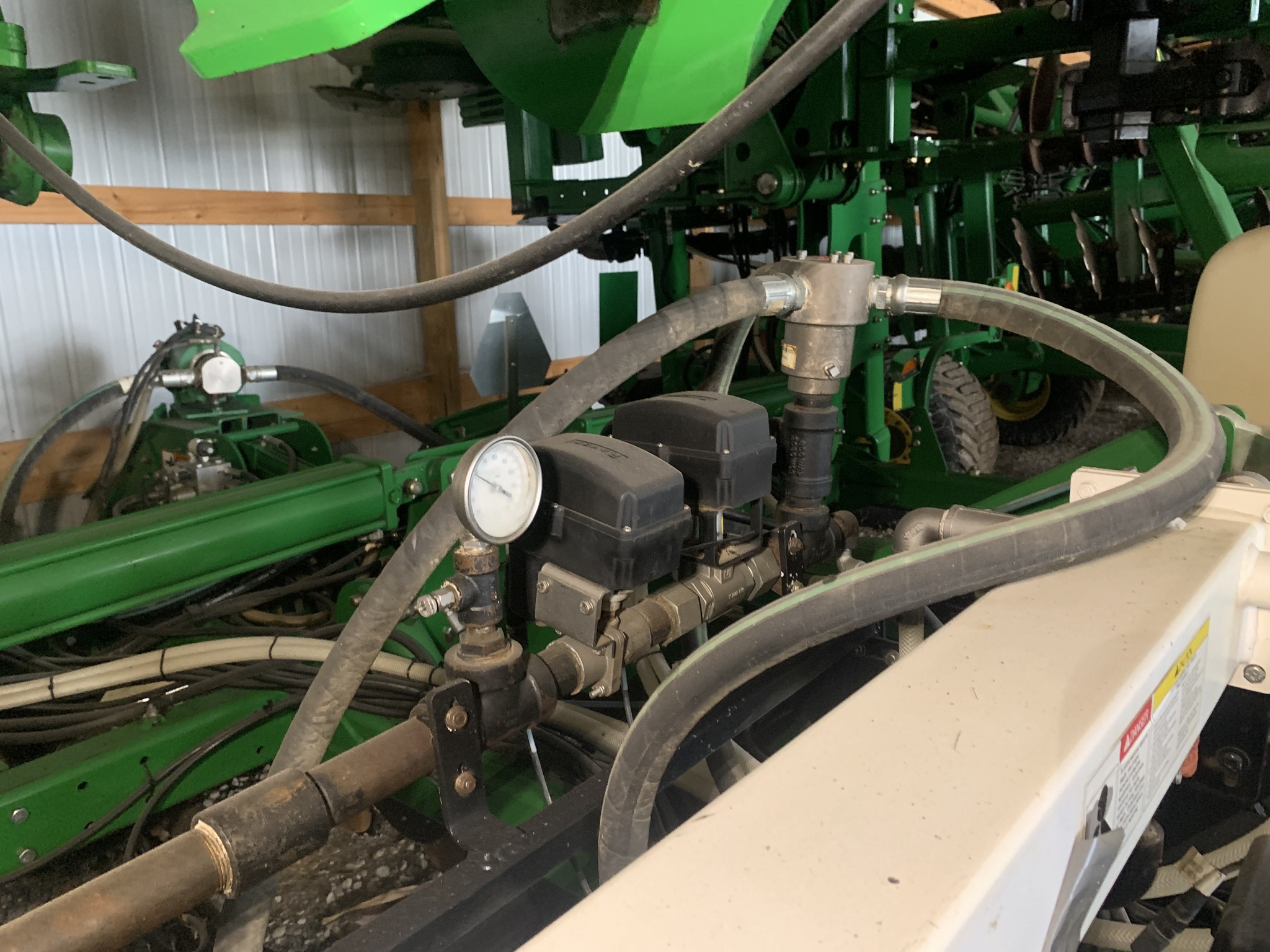 2012 John Deere 2510H Image 15