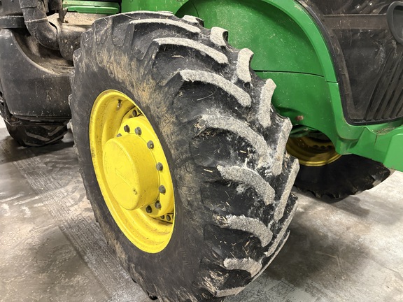 Photo of 2013 John Deere 7200R