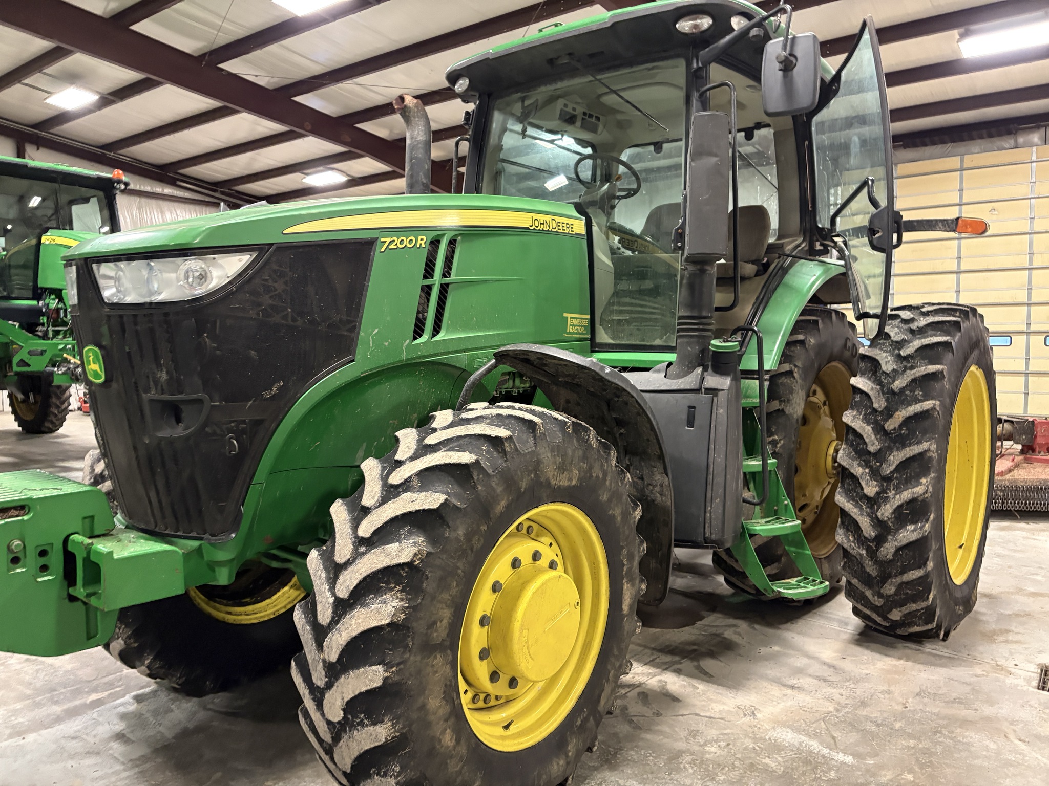 2013 John Deere 7200R