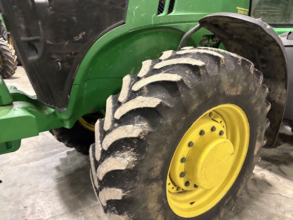 Photo of 2013 John Deere 7200R