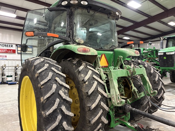 Photo of 2013 John Deere 7200R