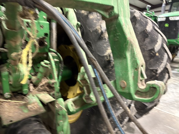 Photo of 2013 John Deere 7200R