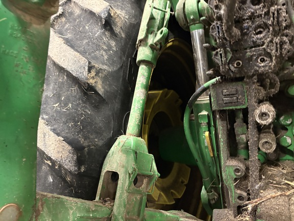 Photo of 2013 John Deere 7200R