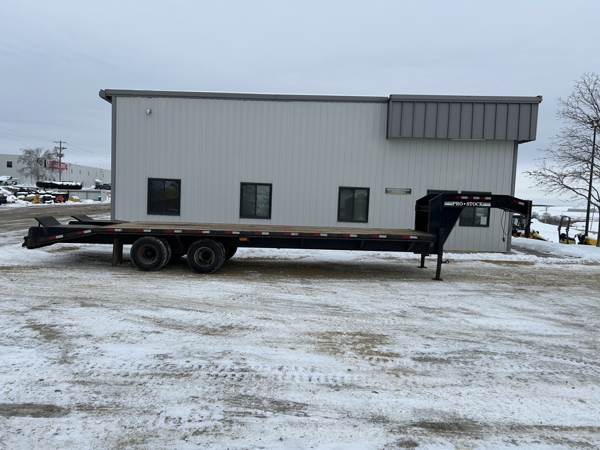 2005 Gooseneck TRAILER Image 2